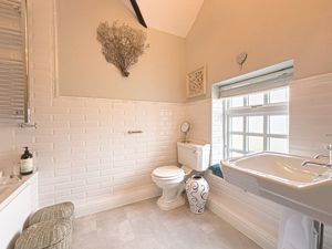 Photo 5- click for photo gallery